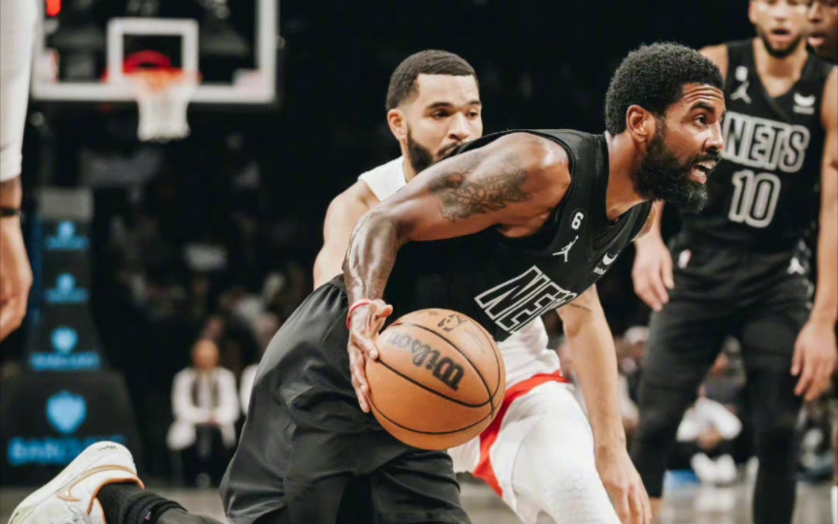 九游体育-多伦多猛龙关键时刻回应争议，志在德甲名次提升，压力陡增，赛程密集仍需轮换的简单介绍